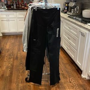 NWT Women Cherokee Small Tall Maternity Scrubs Black In Color